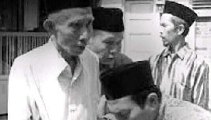 KISAH PENUH HIKMAH, Kiai Kok Gak Meyakinkan!