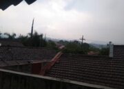 Hujan deras di kawasan pacet mojokerto