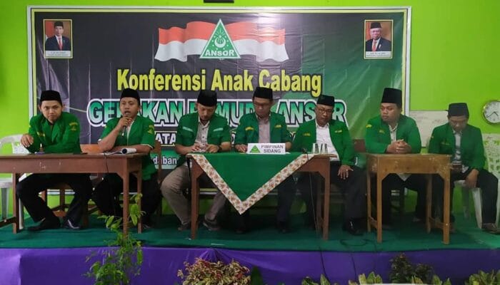 ANDI ISBANI MENYAMPAIKAN LPJ KEPENGURUSAN GP ANSOR PAC PURWOKERRO BARAT