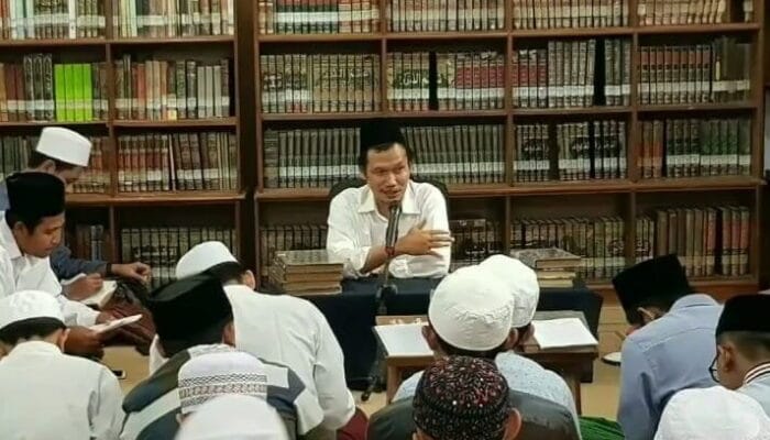 GUS BAHA MENERANGKAN CIRI-CIRI AHLI SUNNAH ZAMAN AKHIR