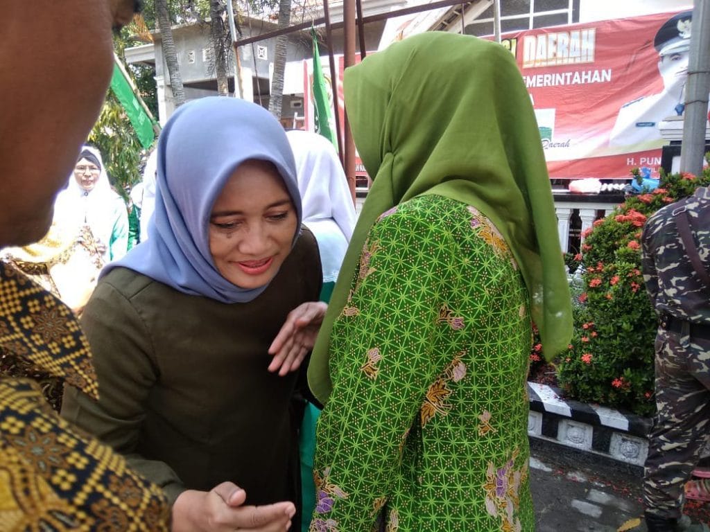 Semangat ibu ibu Fatayat NU Kec.Pungging 4 SORBANSANTRI.COM