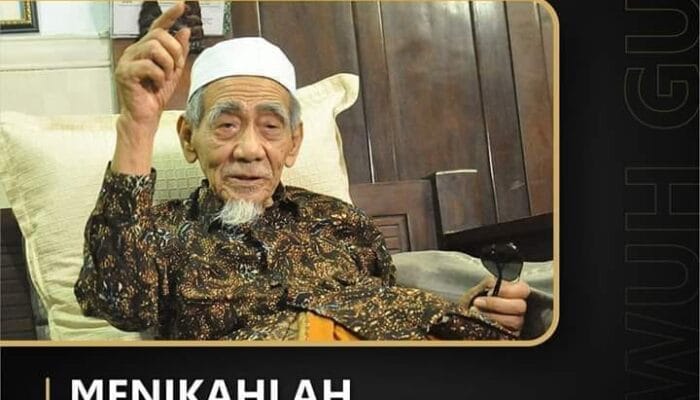 Mbah Maimoen Zubair: Menikahlah, Maka Engkau Mulia