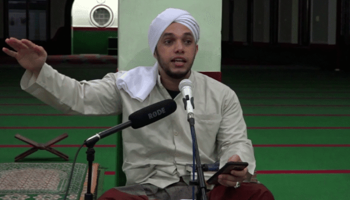 KEBANGKITAN ISLAM DI DUNIA DIMULAI DARI INDONESIA, DIBAWAH NAUNGAN NAHDLATUL ULAMA, MAKA JANGAN JAUH DARI NAHDLATUL ULAMA