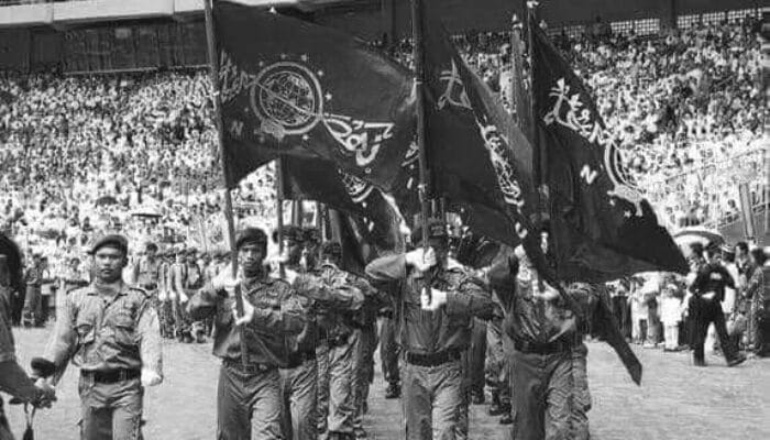 ANDA DIBUBARKAN? UMAT YANG MINTA!