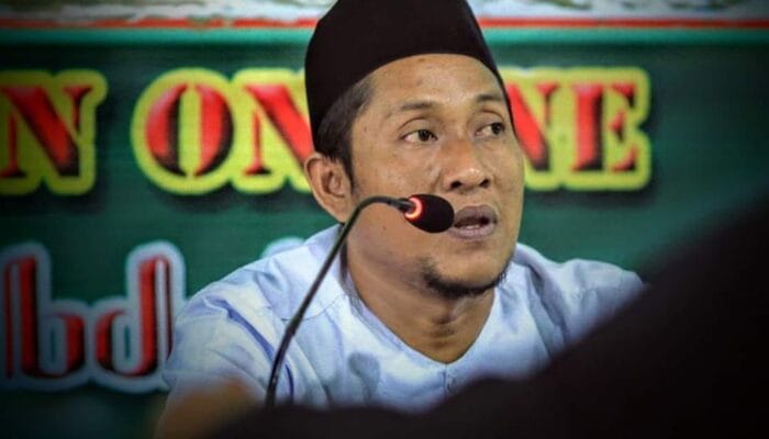 KYAI ABDUL HAQ, TOKOH ASWAJA IDOLA ZAMAN