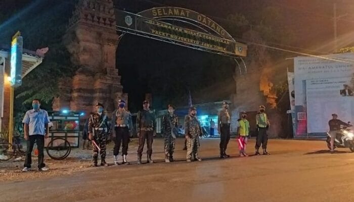 Pengamanan Malam Takbiran Idul Adha di Kawasan Pacet Mojokerto