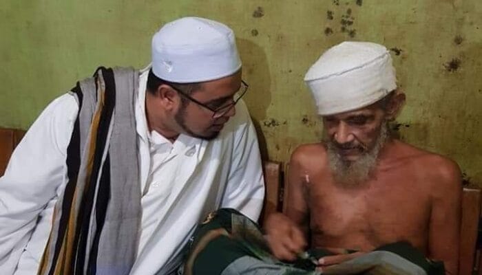 AL HABIB ABU BAKAR BIN SEGAF ASSEGAF…CUCU DARI AL QUTHUB AL HABIB ABU BAKAR BIN MUHAMMAD ASSEGAF GRESIK