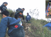 BANSER BAGANA, PAC GP ANSOR PACET DAN LPBI NU MOJOKERTO SIAGA DI GUNUNG PENANGGUNGAN PADA PERAYAAN HUT RI KE-75 PENGIBARAN MERAH PUTIH PANJANG 1000 METER