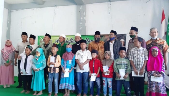 SANTUNAN DAN SOSIALISASI KARTANU (KARTU TANDA ANGGOTA NAHDLOTUL ULAMA) DI MOJOKERTO