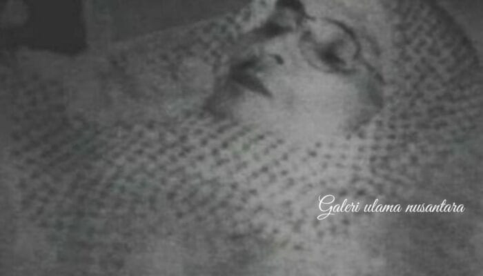 KIAI YANG LUMPUH PULUHAN TAHUN, TETAP ISTIQOMAH MENGAJAR