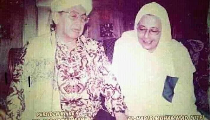 KISAH GUS DUR DI PANGGIL SUNAN GUNUNG JATI ( CIREBON ) DI SURUH MAMPIR