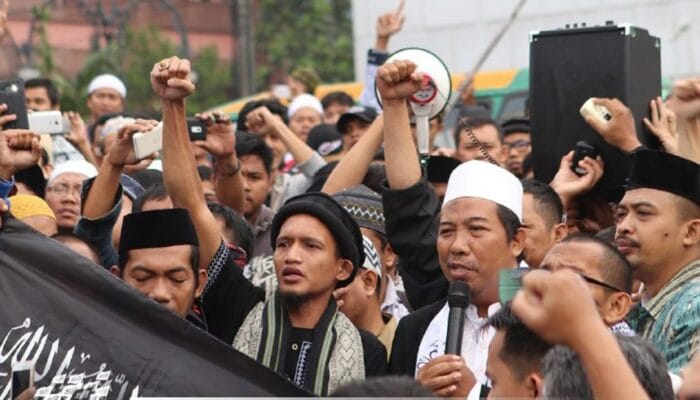 BERDANDAN JUGA HARUS JUJUR