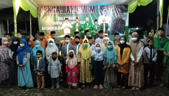 Ruwah desa dan rutinan majelis dzikir sholawat rijalul ansor ranting Ngoro kecamatan Ngoro kabupaten Mojokerto