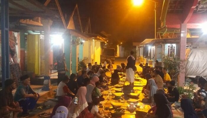 Warga kedung sumur canggu doa bersama untuk pandemi covid-19