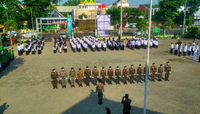 BANSER JADI PETUGAS APEL HARI SANTRI NASIONAL 2021