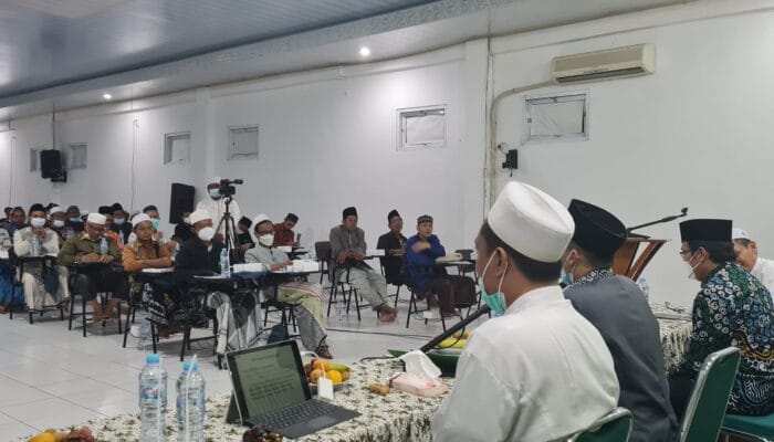 Dituduh Kafir 2 Sisi, Moderasi Islam Melalui Literasi Kitab Kuning