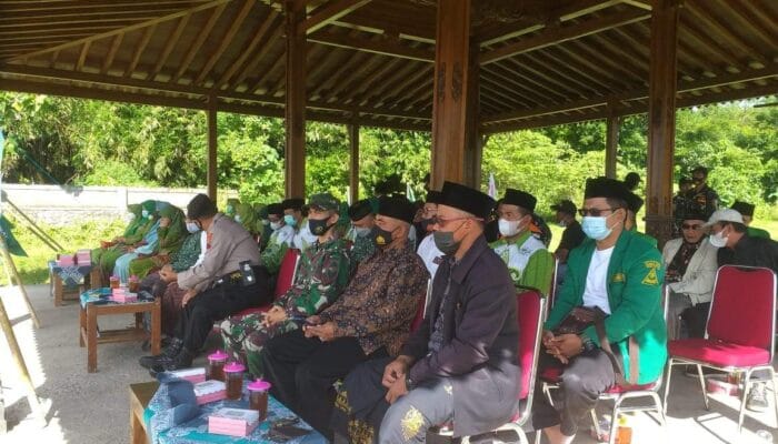 PAC GP Ansor Kemalang Salurkan Donasi ke Korban Erupsi Gunung Semeru