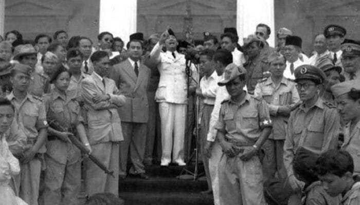 Tantangan Ekonomi Indonesia di Masa Kemerdekaan dan Demokrasi