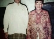 TELADAN MBAH MOEN DALAM MEMULIAKAN AHLUL BAIT