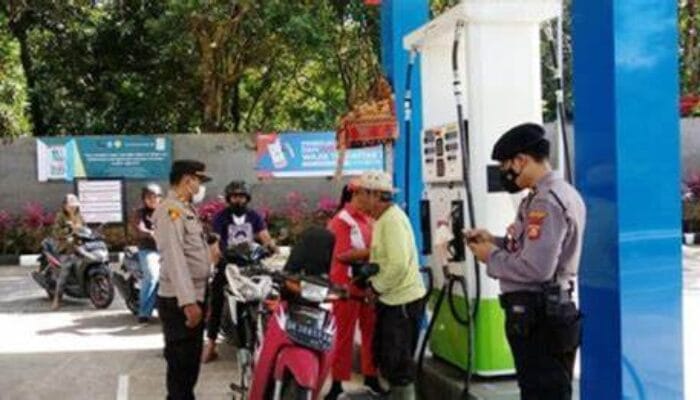 SPBU Bulan Depan Mulai Di Tongkrongi Polisi, Siap Merazia Pengendara Tanpa Helm!