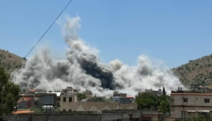 Serangan Udara Israel Menargetkan Aitaroun di Lebanon Selatan