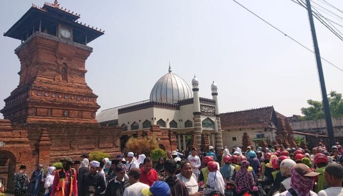 Tradisi Ziarah Wali di Bulan Rajab: Menguatkan Spiritualitas dan Mengenang Perjuangan Dakwah