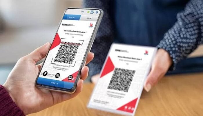 QRIS vs Mastercard: Pertarungan Strategi di Medan Pembayaran Digital